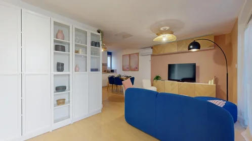 Private room at 288 rue d'Alco, image 1 of 10
