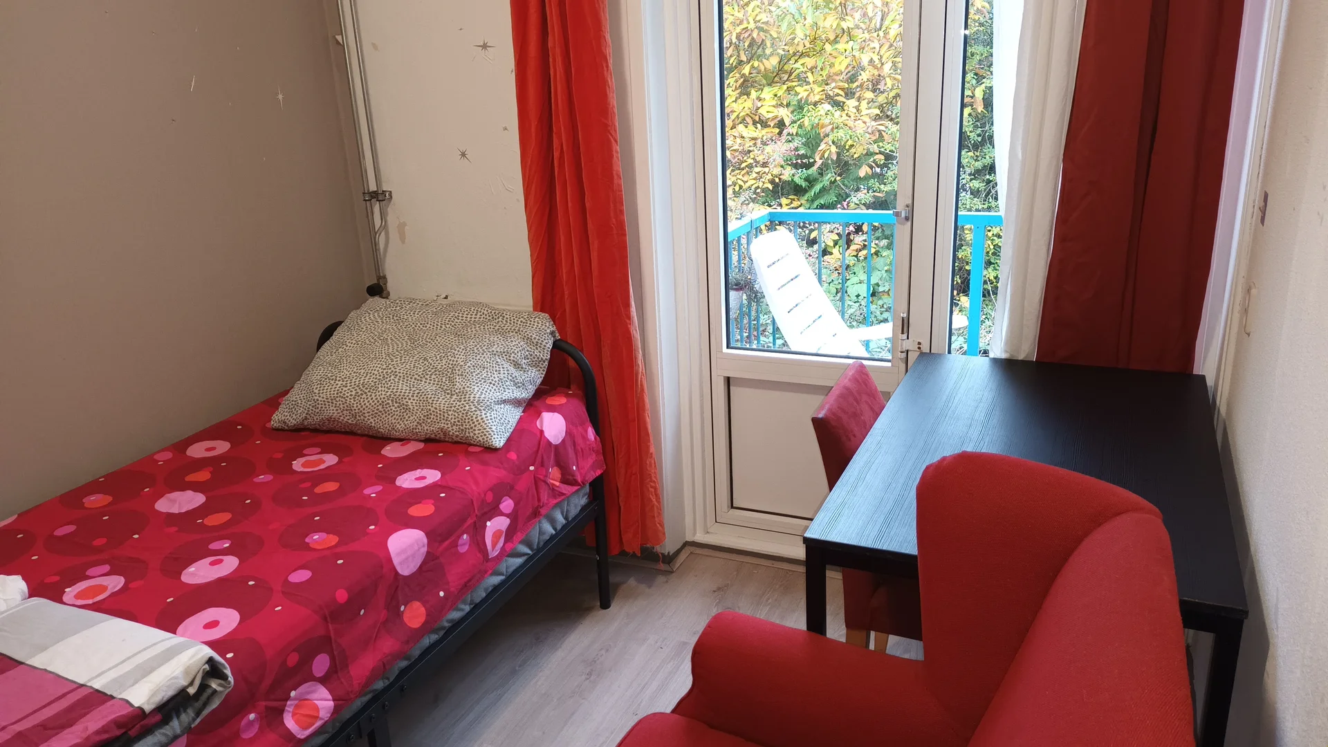 Habitación asequible para estudiantes con buena iluminación en 
