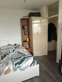 Prywatny pokój Marco Pololaan, obraz 8 9