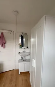 Quarto privado em Keizer Arnulfstraat, imagem 1 de 6