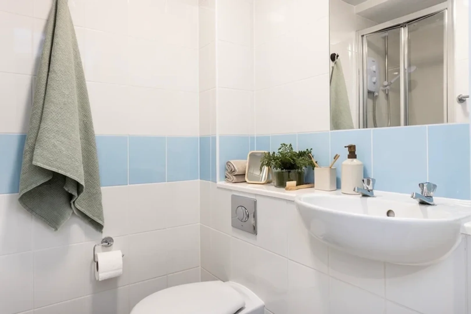 Preisgünstiges Studentenzimmer in günstiger Lage in