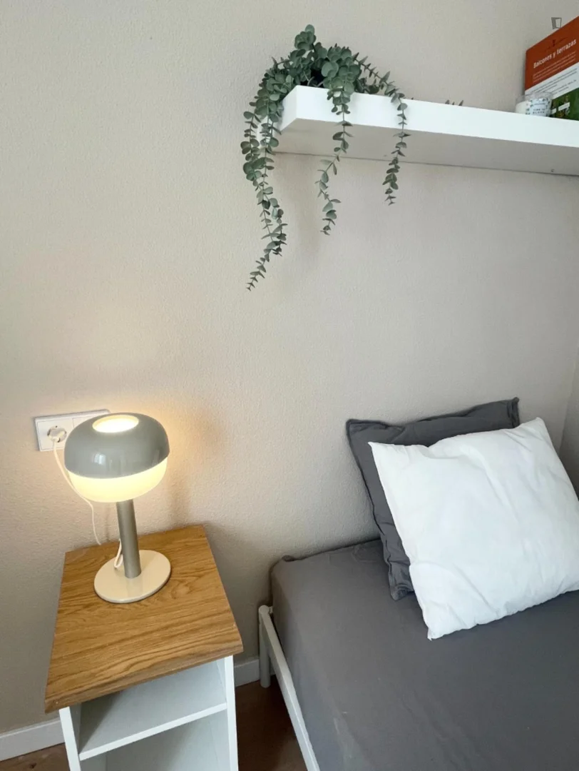 Komfortables und geräumiges Studentenzimmer in 