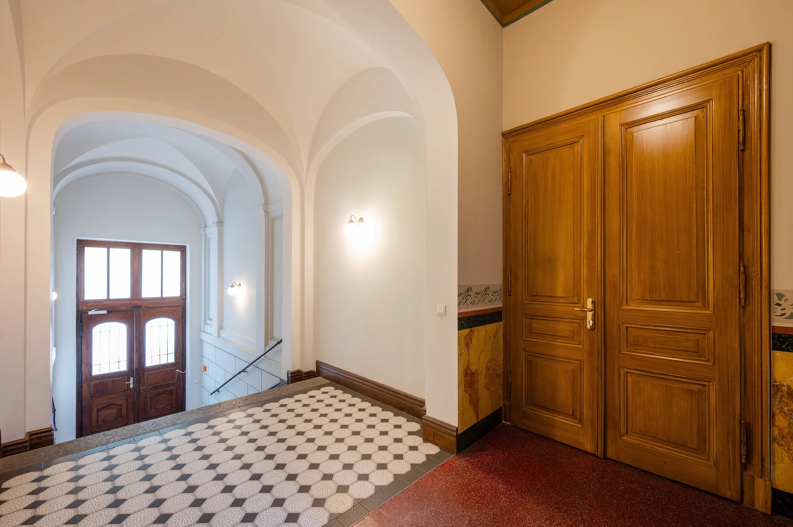 Zimmer in Studentenwohnung in zu vermieten, voll möbliert