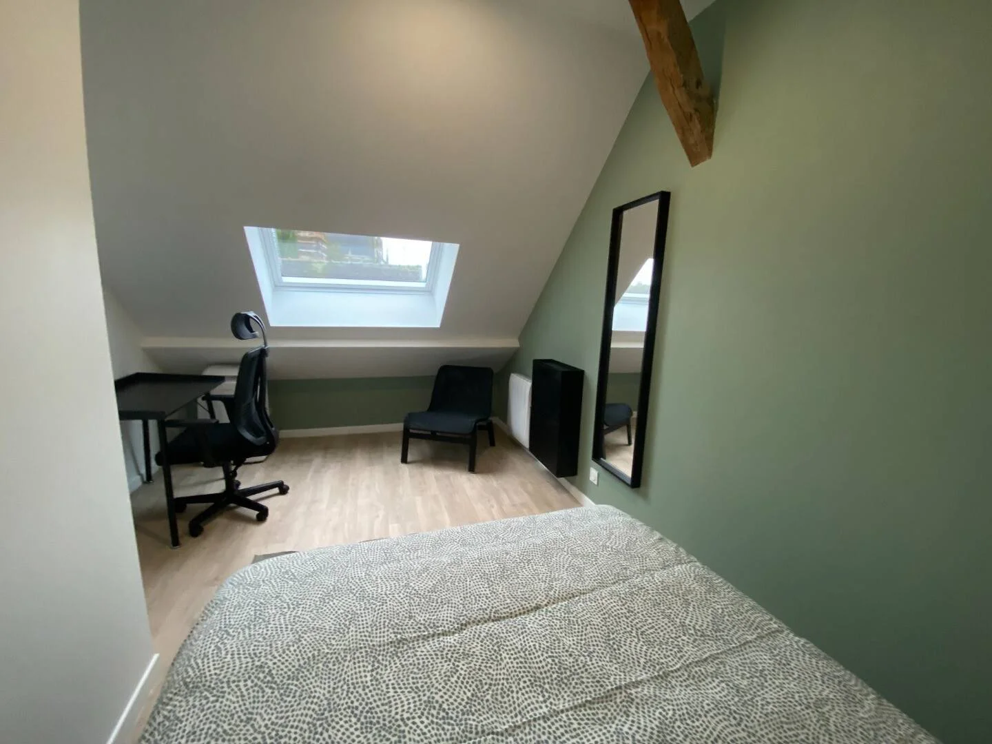 Chambre conviviale pour les étudiants dans  avec des équipements modernes