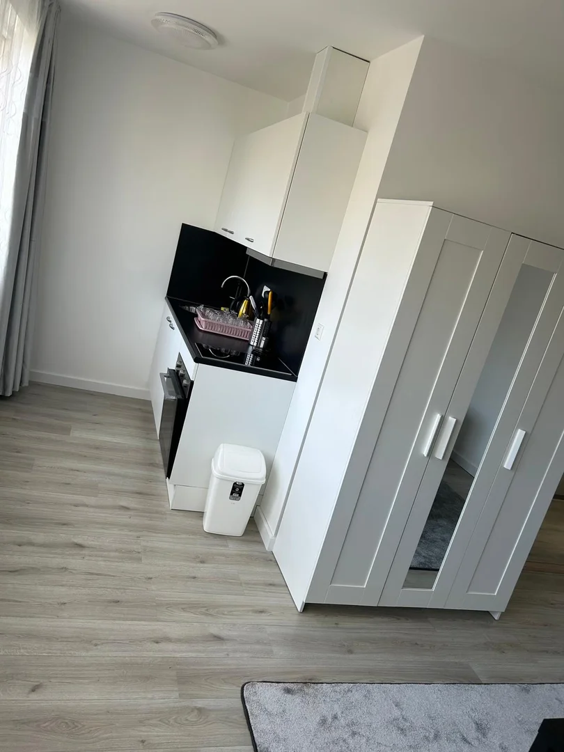 Student-friendly room in  with modern amenities