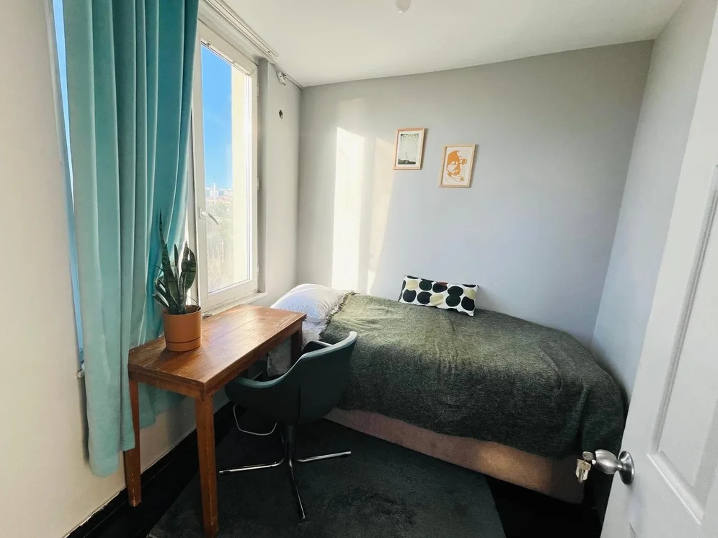 Habitación para estudiantes en  con modernas comodidades