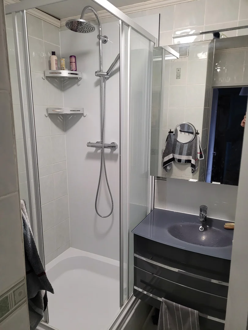 Habitación para estudiantes en con modernas comodidades