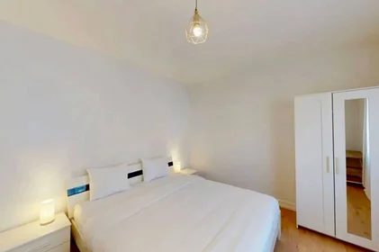 Stanza privata in Chemin de Fontadel, immagine 1 di 9
