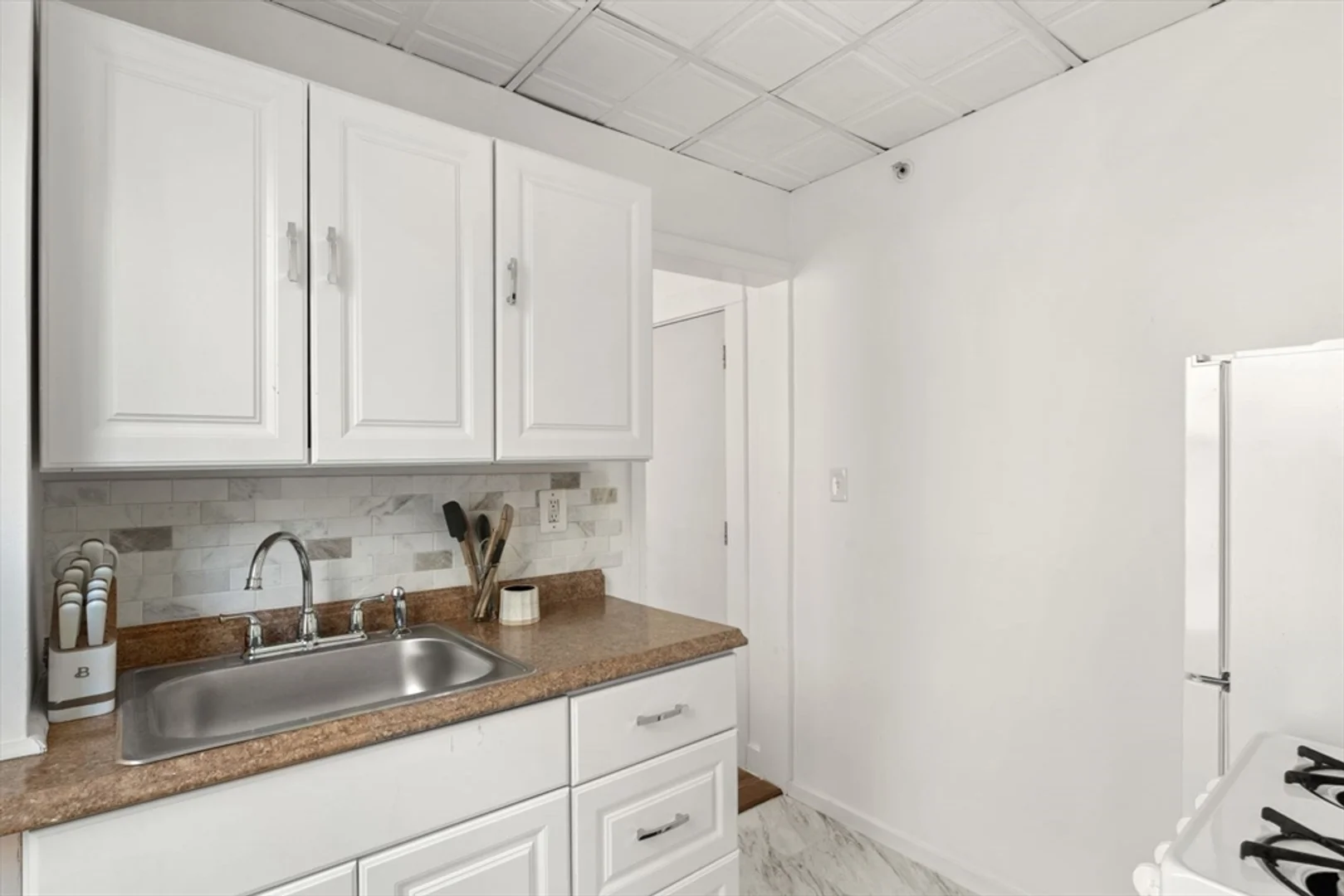 Apartamento estúdio totalmente equipado para estudantes em 