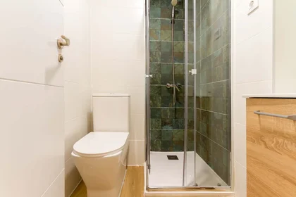 Stanza privata in Vía Complutense, 67, 2º 1, 28805 Alcalá de Henares, Madrid, Spain, immagine 2 di 33
