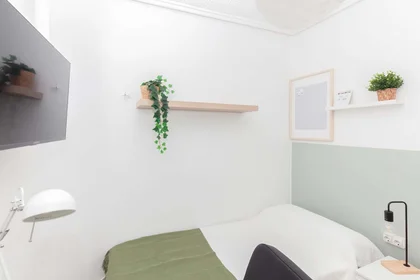 Quarto privado em Carrer de la Font Roja, 8, 7º a, Patraix, 46007 València, Valencia, Spain, imagem 1 de 38