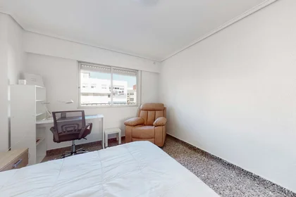 Chambre privée à Av. al Vedat, 80, 46900 Torrent, Valencia, Spain, image 2 de 32