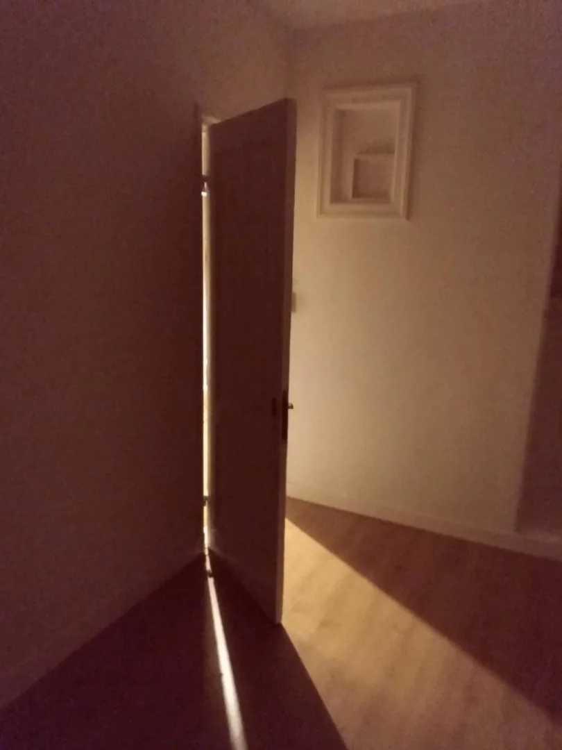 Habitación estudiantil económica con ubicación conveniente en 