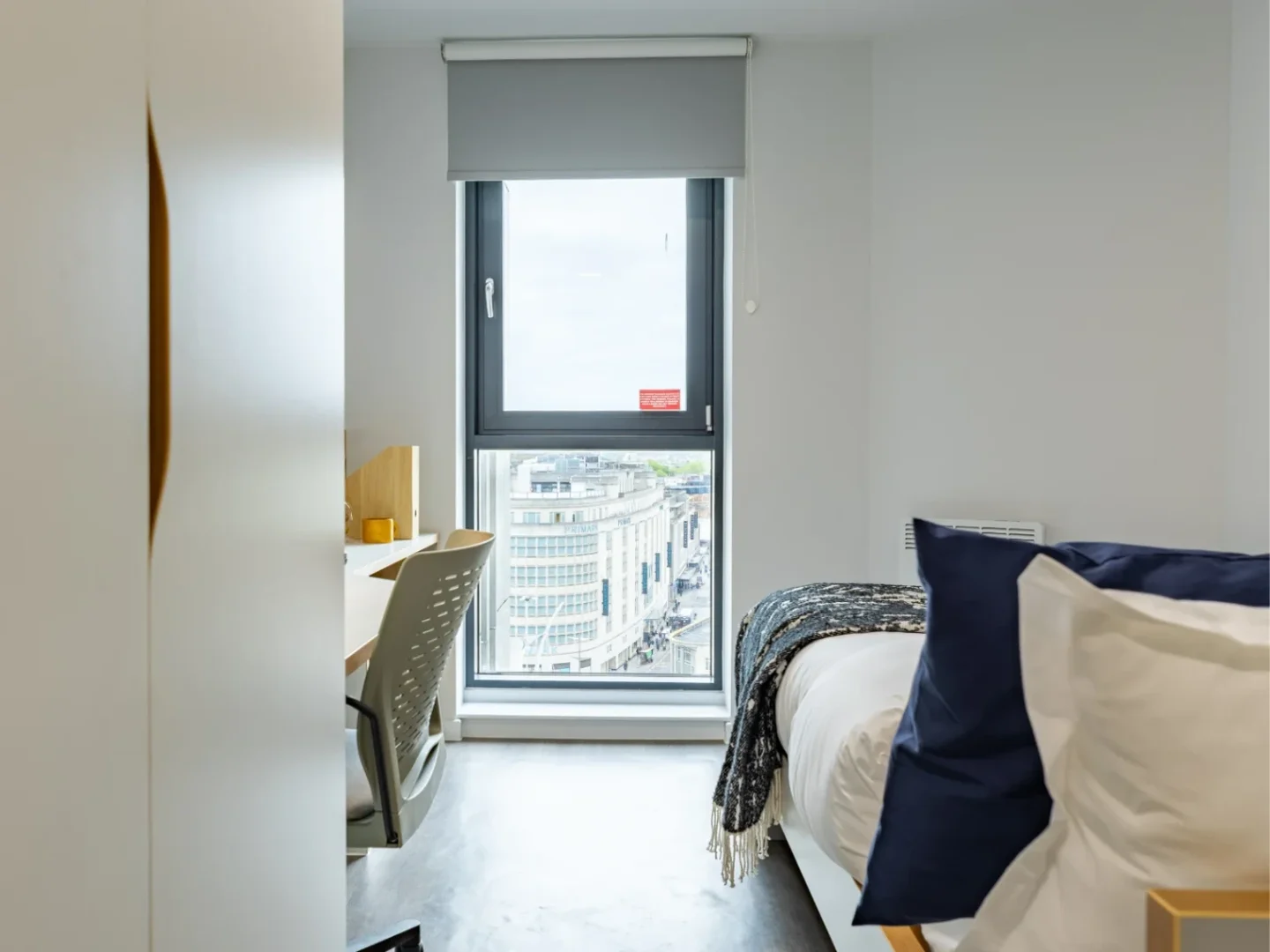Chambre d'étudiant économique avec emplacement pratique dans