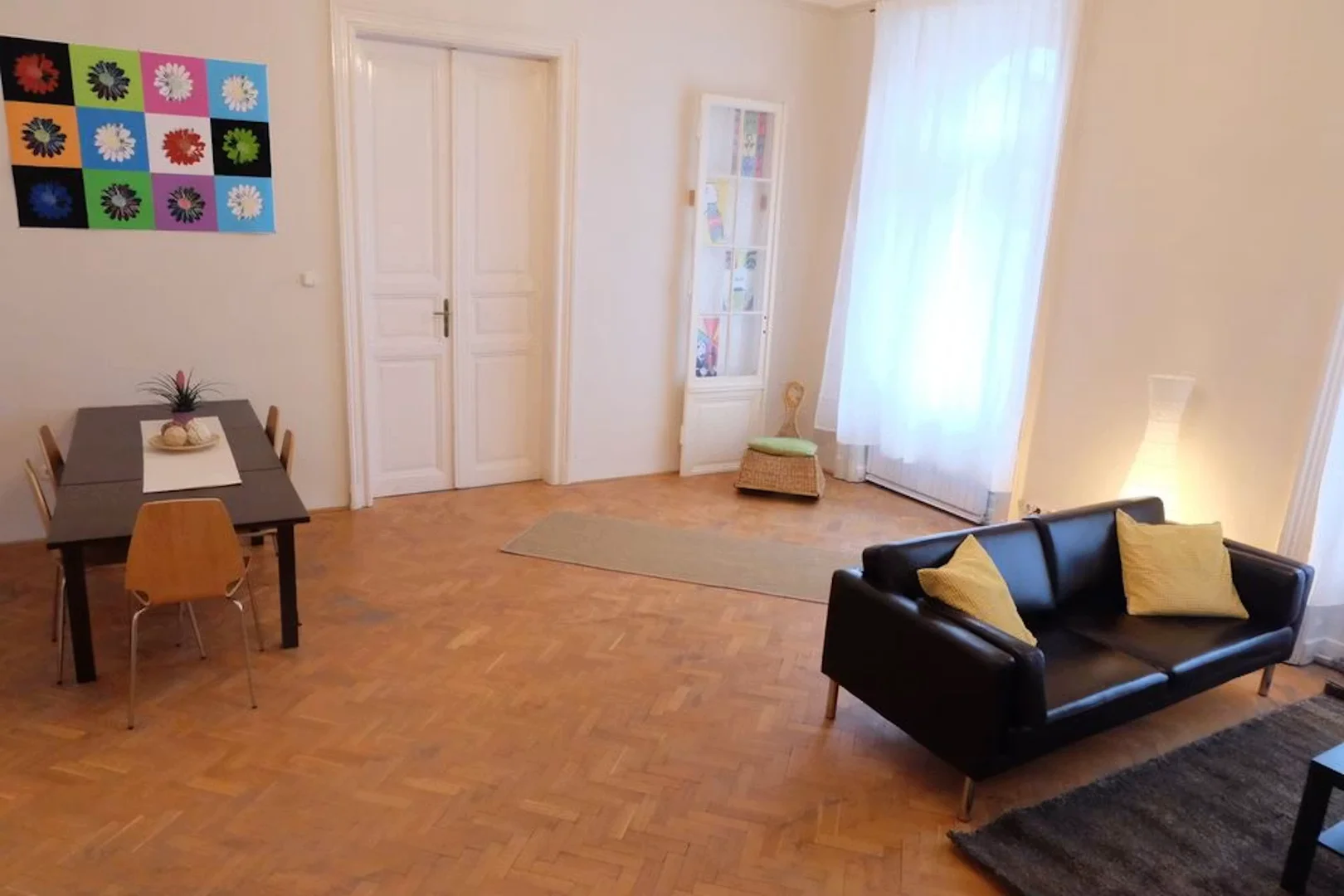 Quarto amigo do estudante em  com comodidades modernas