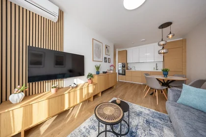 Logement entier à Jégého 14, image 1 de 10