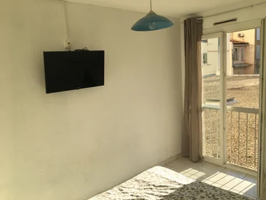 Private room at Rue Alfred Curtel, image 4 of 13