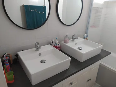 Private room at Rue Alfred Curtel, image 8 of 13