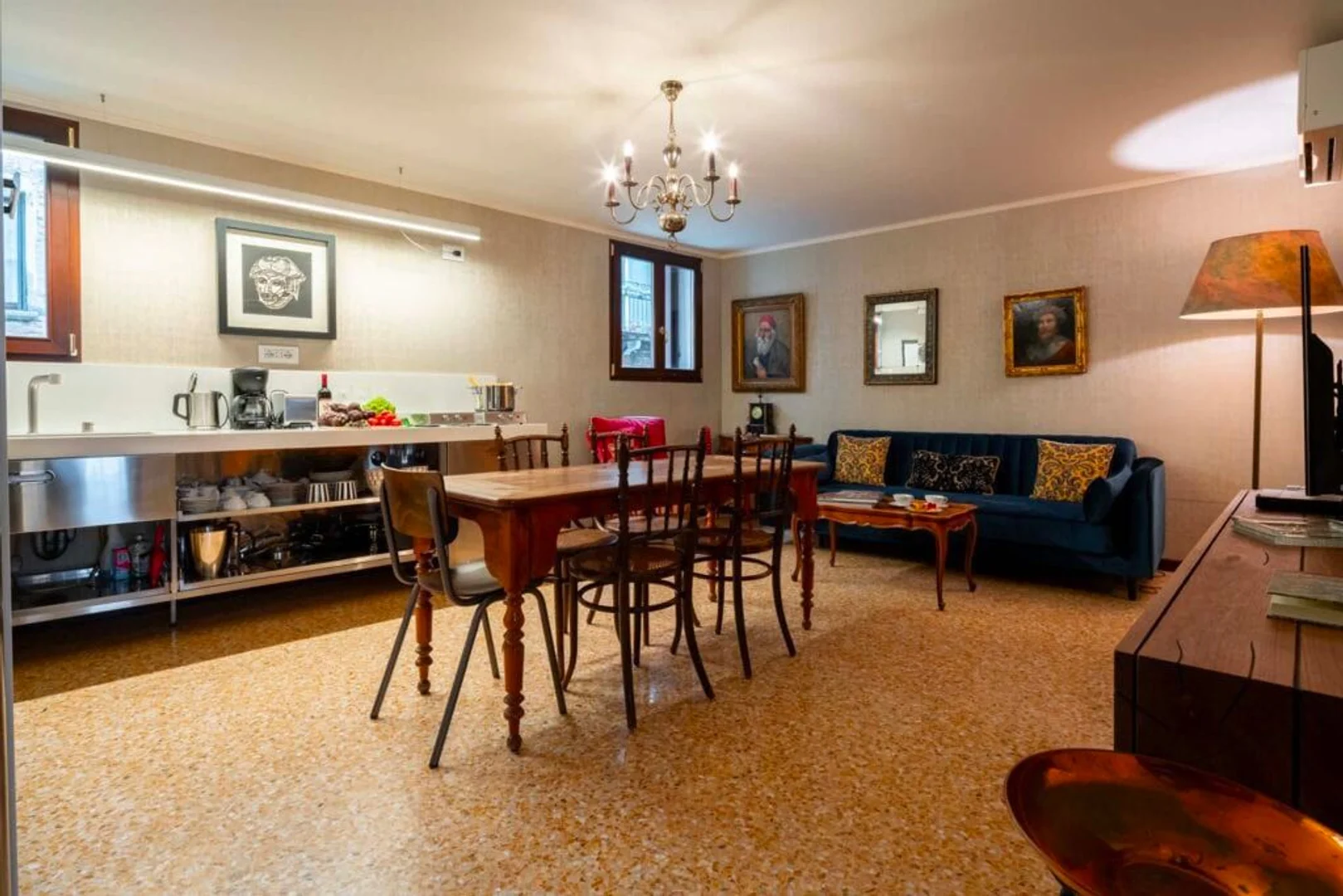 Budget-friendly student room close to campus in