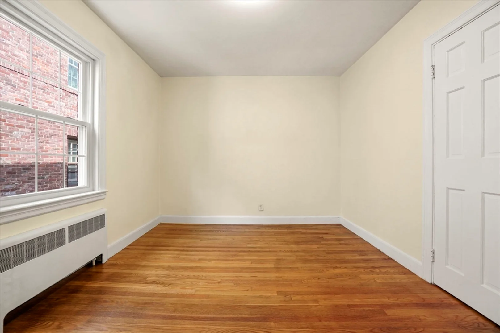 1, Garden Ct., Unit 1, Cambridge, Cambridge, MA, 02138