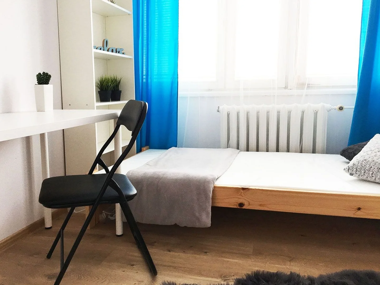 Chambre à louer dans un appartement d'étudiant à , entièrement meublée