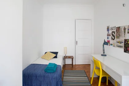Chambre privée à Rua de Arroios, image 2 de 16