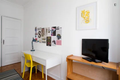 Chambre privée à Rua de Arroios, image 4 de 16