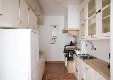 Chambre privée à Rua de Arroios, image 5 de 16