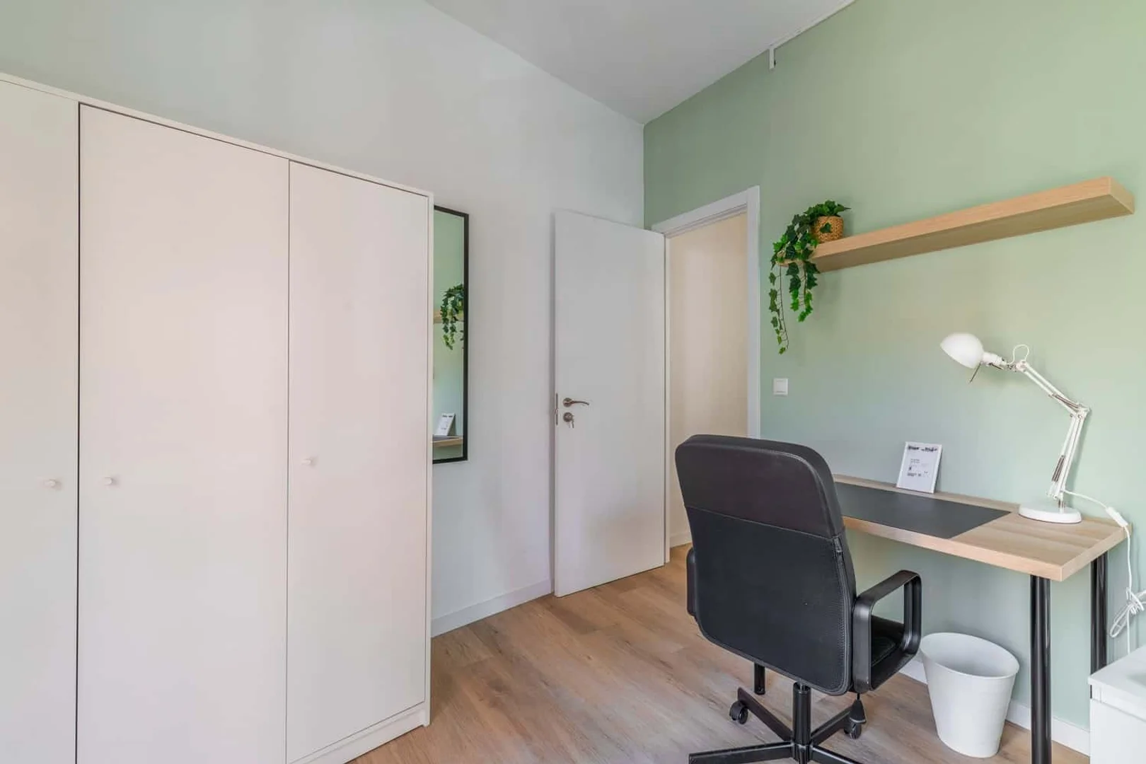 Komfortables und geräumiges Studentenzimmer in 