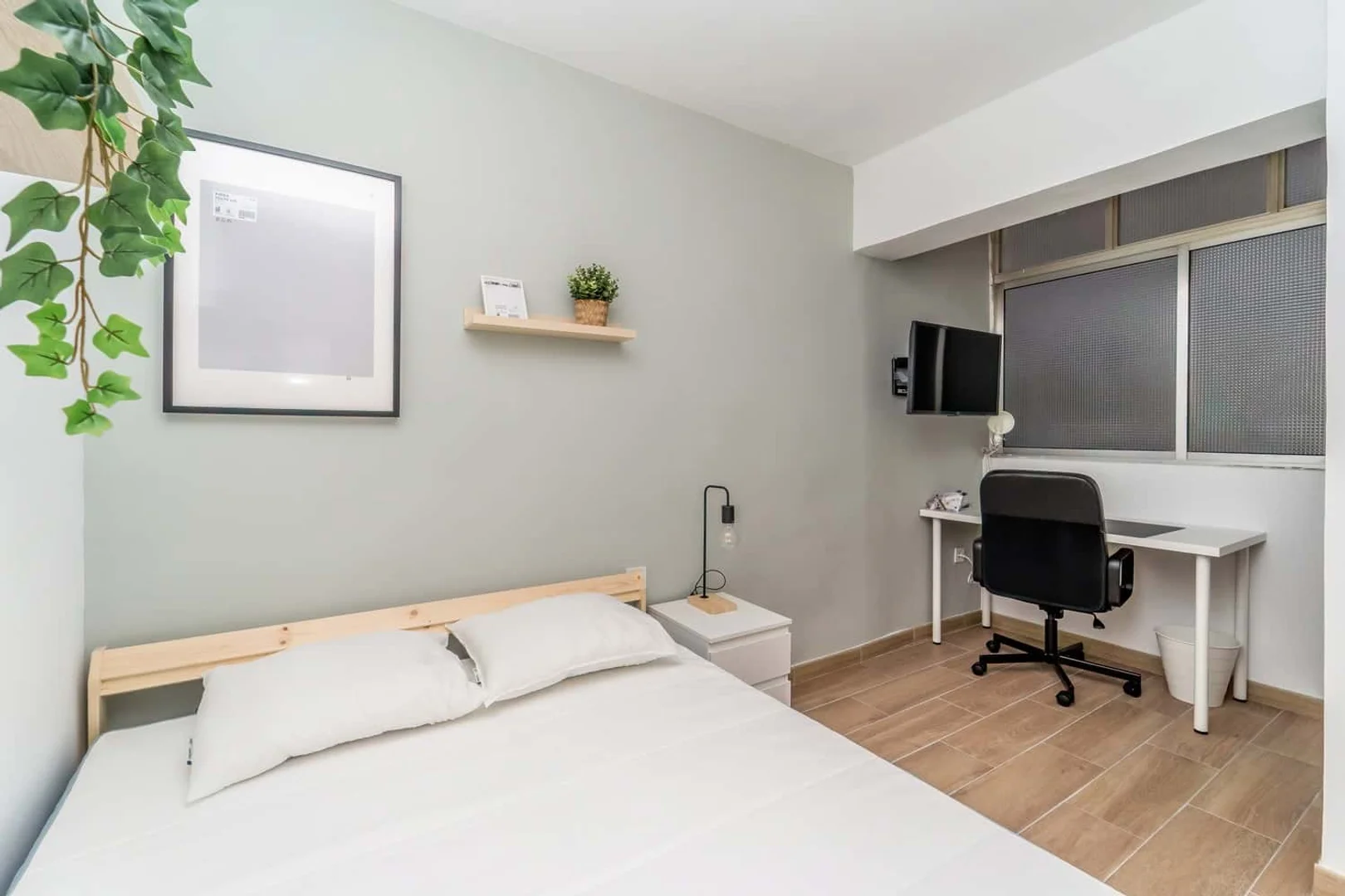 Chambre d'étudiant confortable et spacieuse dans 