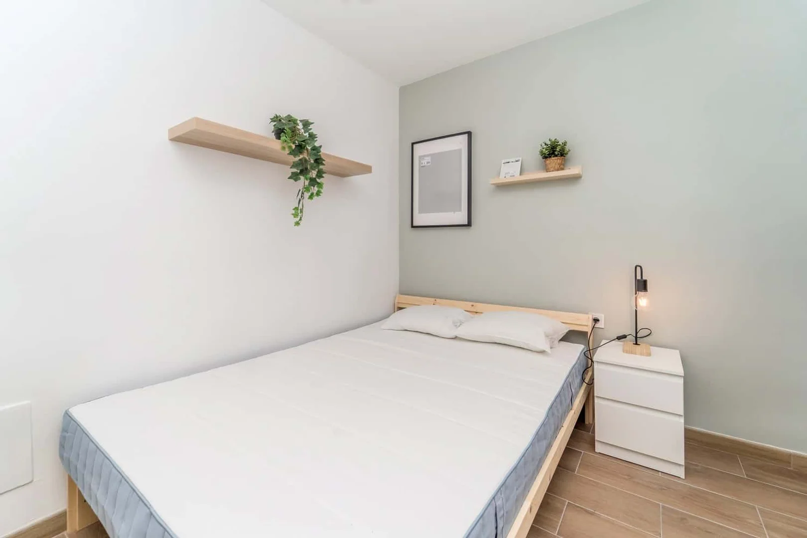 Chambre d'étudiant fonctionnelle parfaite pour étudier dans 