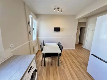 Stanza privata in De Berriotxoa San Valentin Kalea, 9, Uribarri, 48007 Bilbao, Bizkaia, Spain, immagine 7 di 15