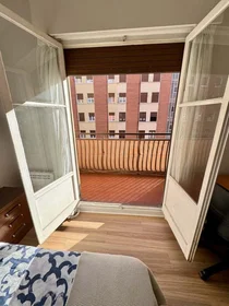 Stanza privata in De Berriotxoa San Valentin Kalea, 9, Uribarri, 48007 Bilbao, Bizkaia, Spain, immagine 5 di 19