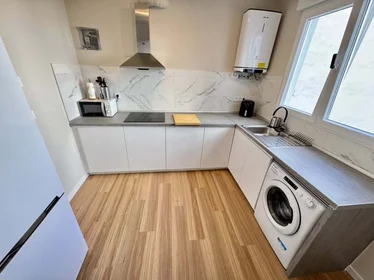 Stanza privata in De Berriotxoa San Valentin Kalea, 9, Uribarri, 48007 Bilbao, Bizkaia, Spain, immagine 5 di 14
