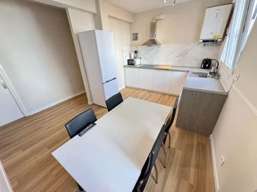 Stanza privata in De Berriotxoa San Valentin Kalea, 9, Uribarri, 48007 Bilbao, Bizkaia, Spain, immagine 10 di 14