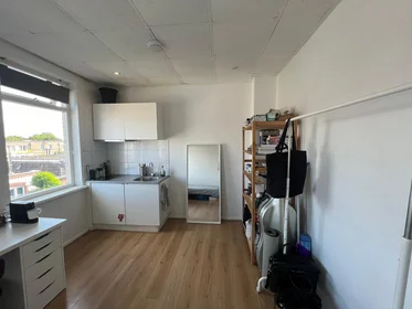 Privatzimmer in der Emmastraat, bild 1 von 3