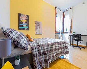 Quarto privado em Via Ludovico Beethoven, imagem 1 de 10