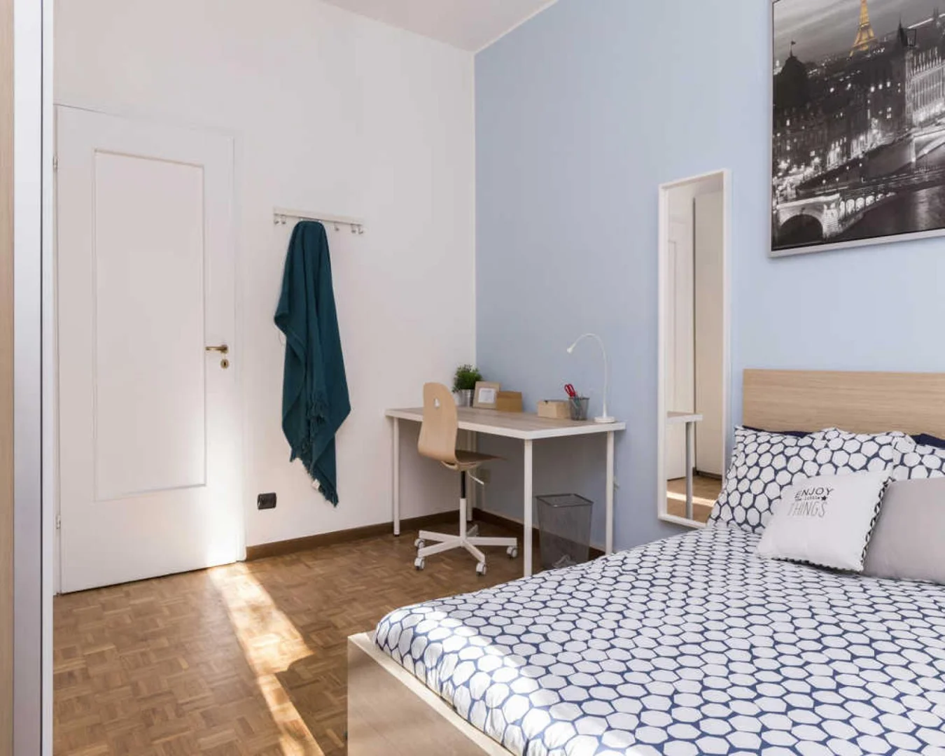 Camera per studenti economica con posizione comoda a 