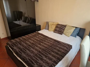Private room at Rua de Espinho, Aveiro, image 4 of 10
