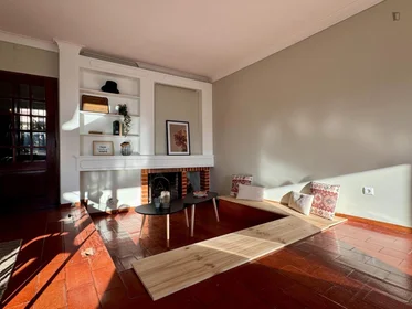Private room at R. António Jardim, image 6 of 12