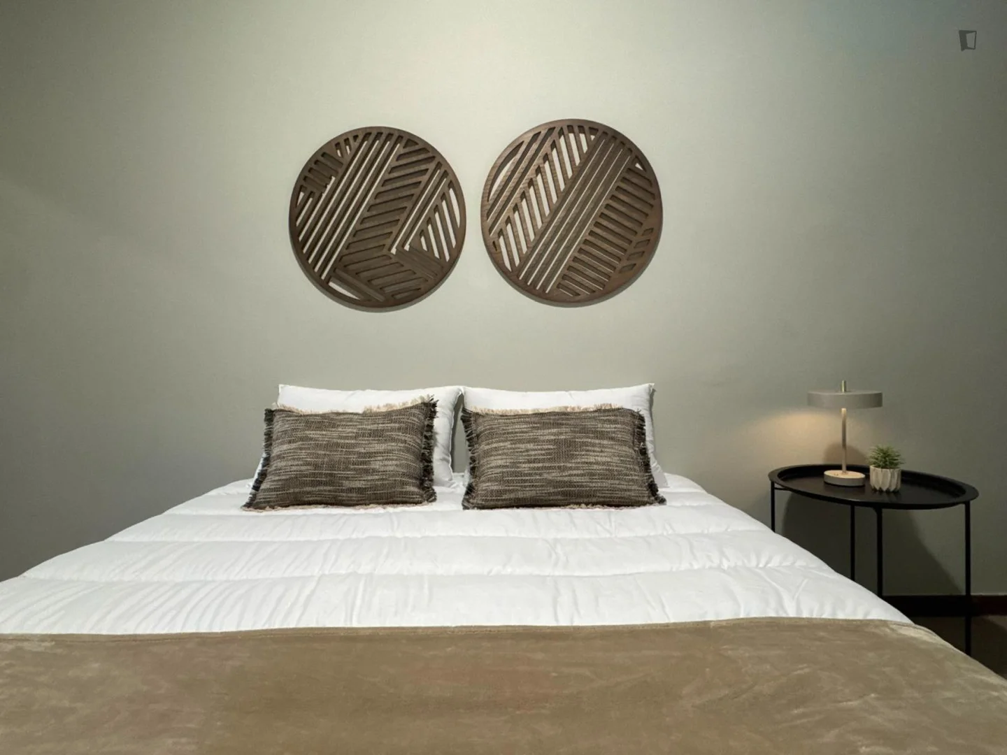 Budget-friendly student room close to campus in 
