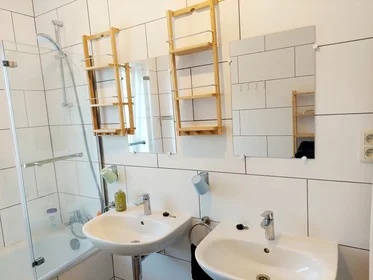 Privatzimmer in der Rue Jules Houssière, Dampremy, bild 5 von 10