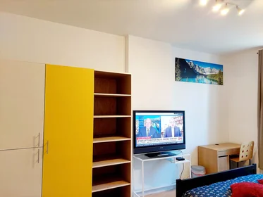 Privatzimmer in der Rue Jules Houssière, Dampremy, bild 9 von 10