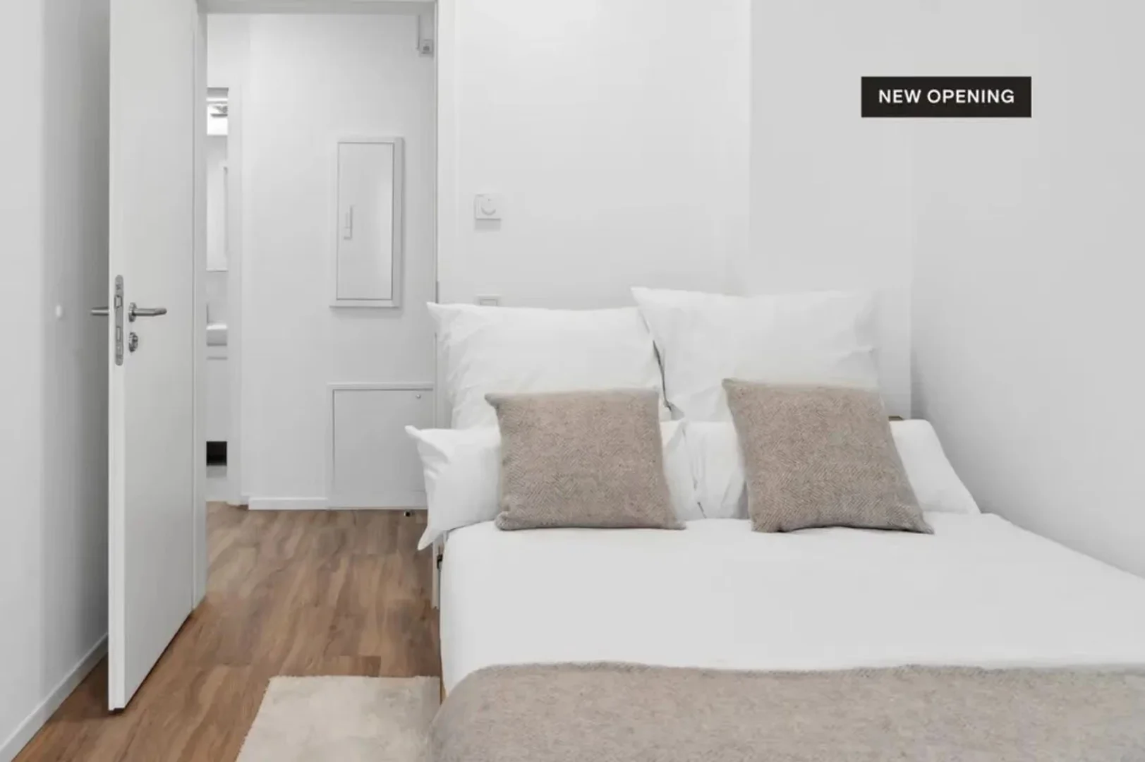 Zimmer in Studentenwohnung in  zu vermieten, voll möbliert