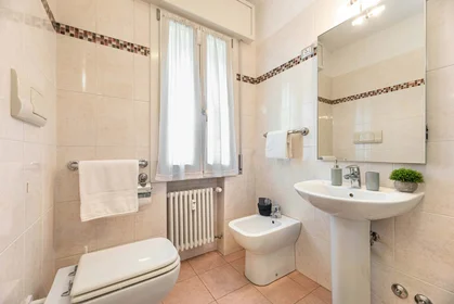 Habitación privada en Via Curzola, 3, 35135 Padova PD, Italia, imagen 7 de 33