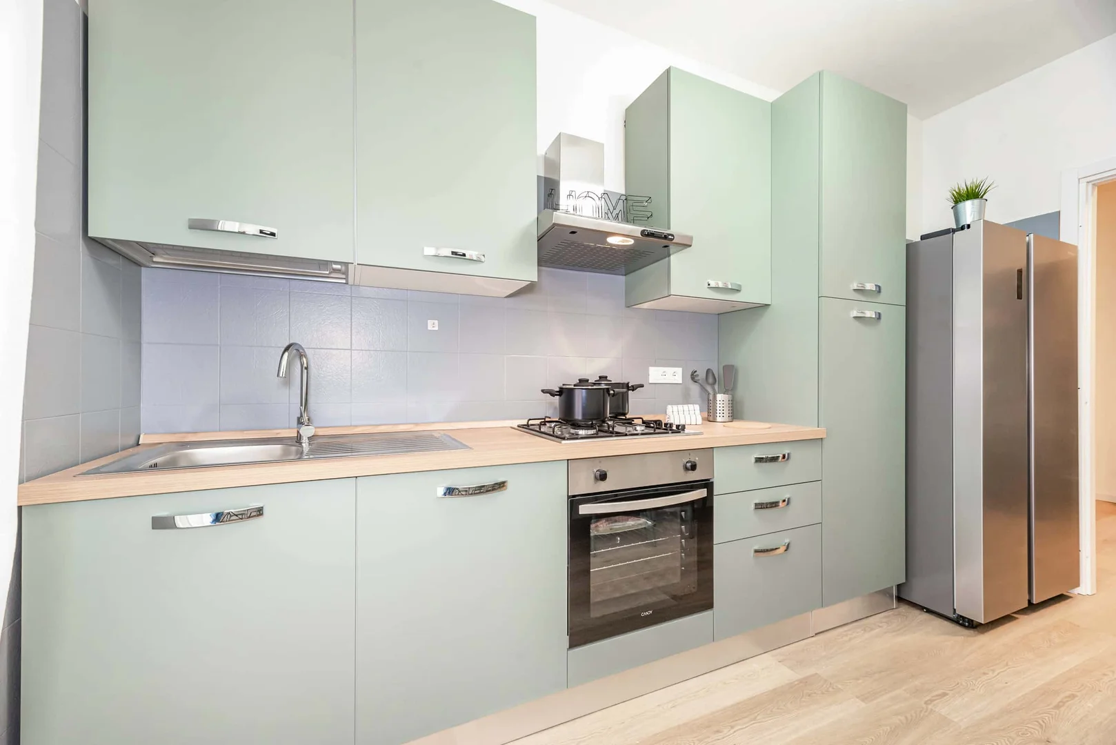 Habitación estudiantil económica con ubicación conveniente en