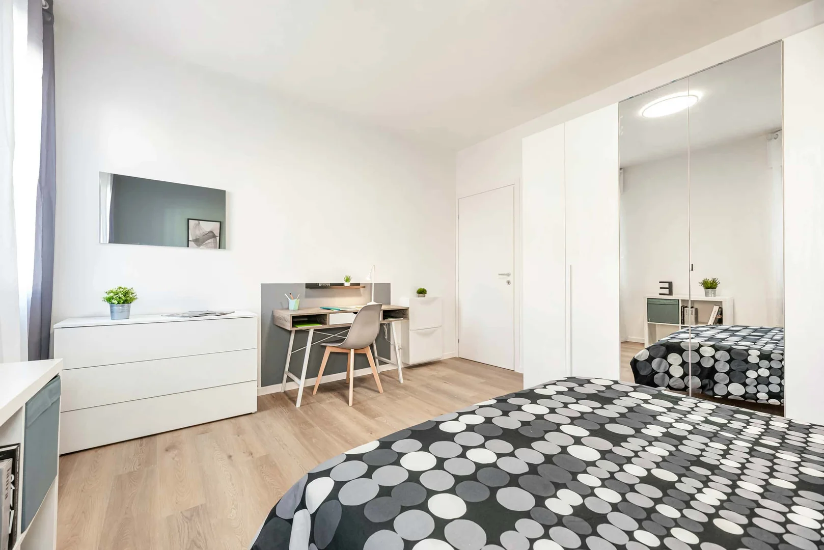 Habitación acogedora para estudiantes disponible en 