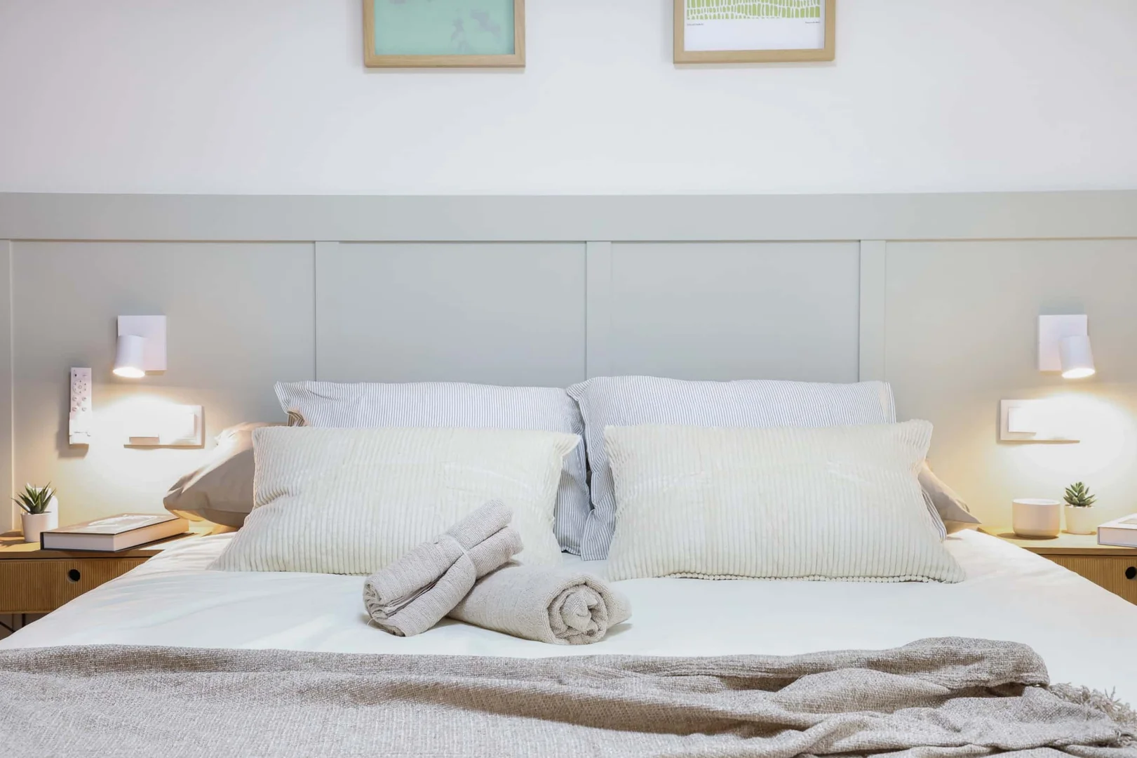 Economical student room with convenient location in 