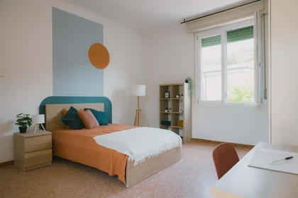 Chambre privée à Via Marsala, 64, 37128 Verona VR, Italy, image 1 de 16