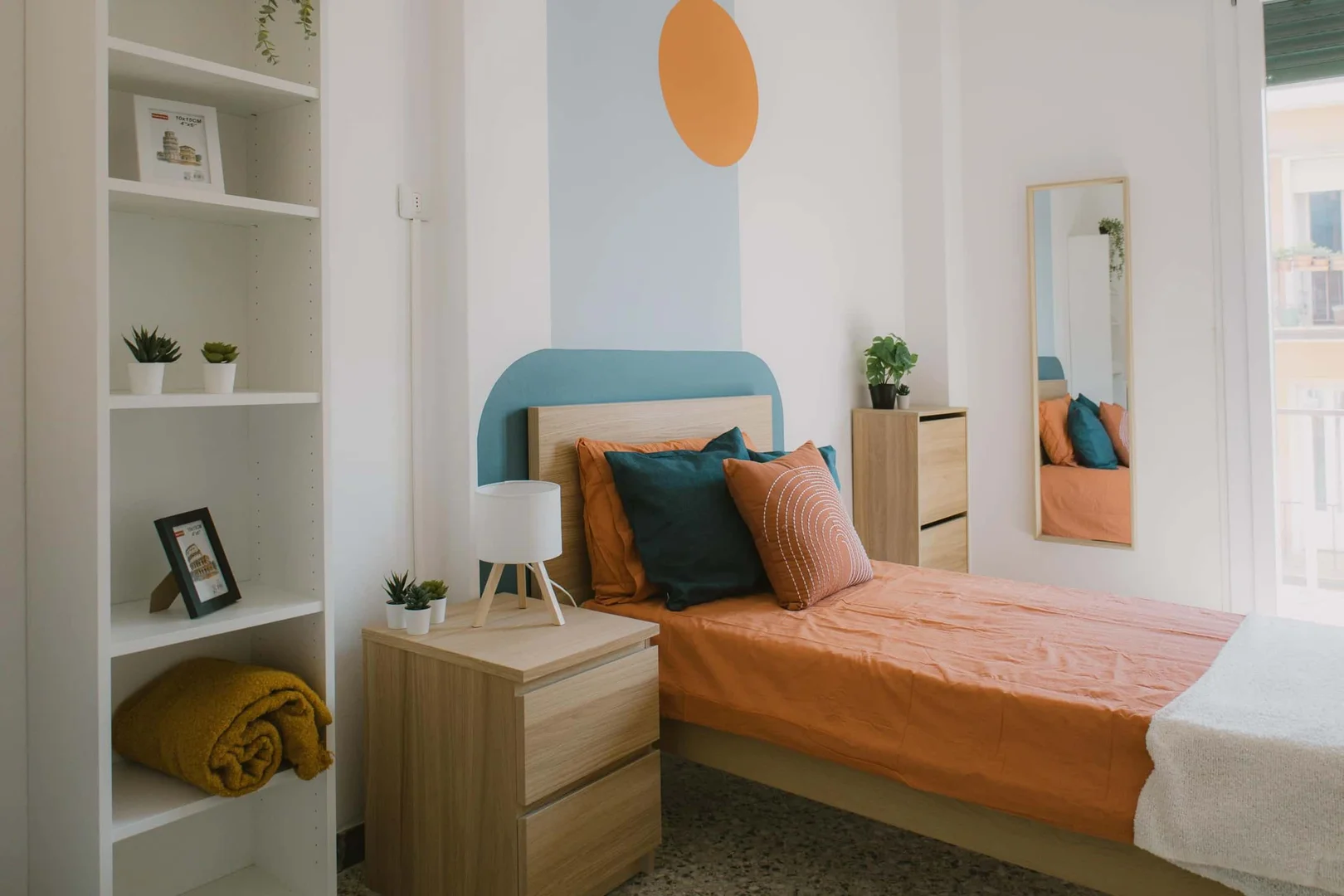Chambre d'étudiant économique avec emplacement pratique dans 